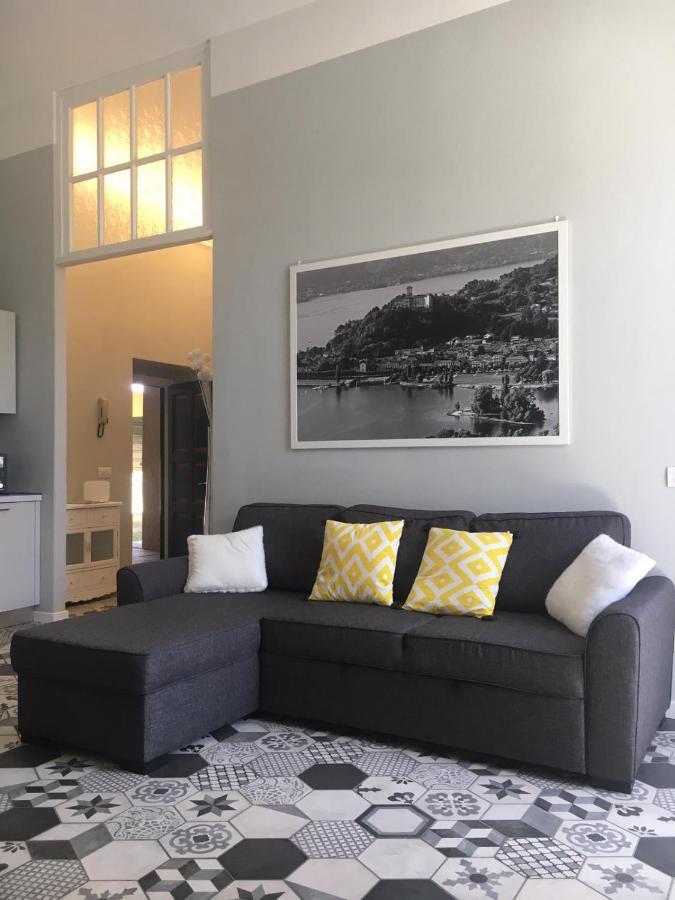 Vila Garibaldi 1 Angera Exteriér fotografie